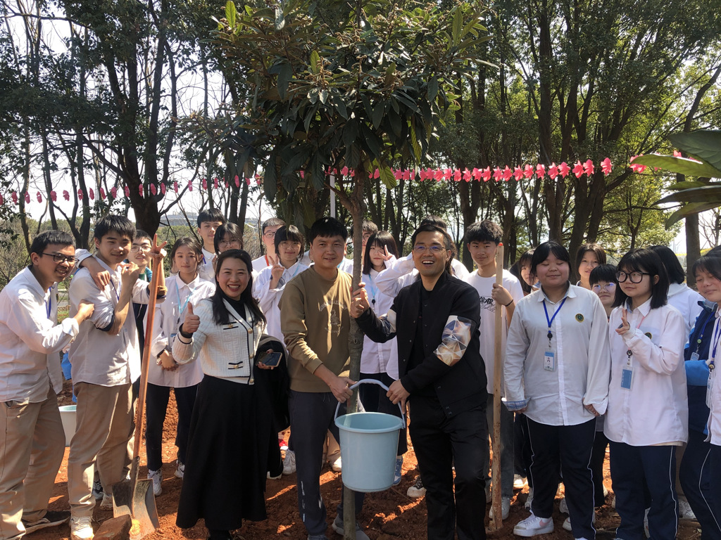 你好，春天—财经商贸系开展植树节活动